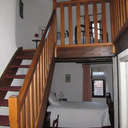 La Tour Richelieu 3* Les Martres-de-Veyre