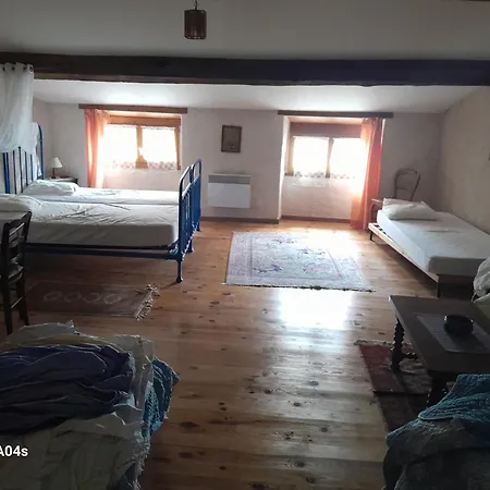 La Tour Richelieu Bed & Breakfast Les Martres-de-Veyre