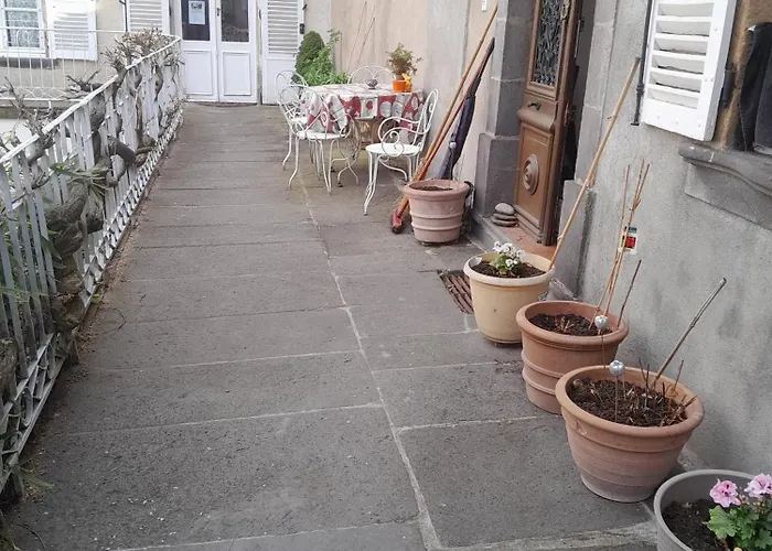 La Tour Richelieu Les Martres-de-Veyre